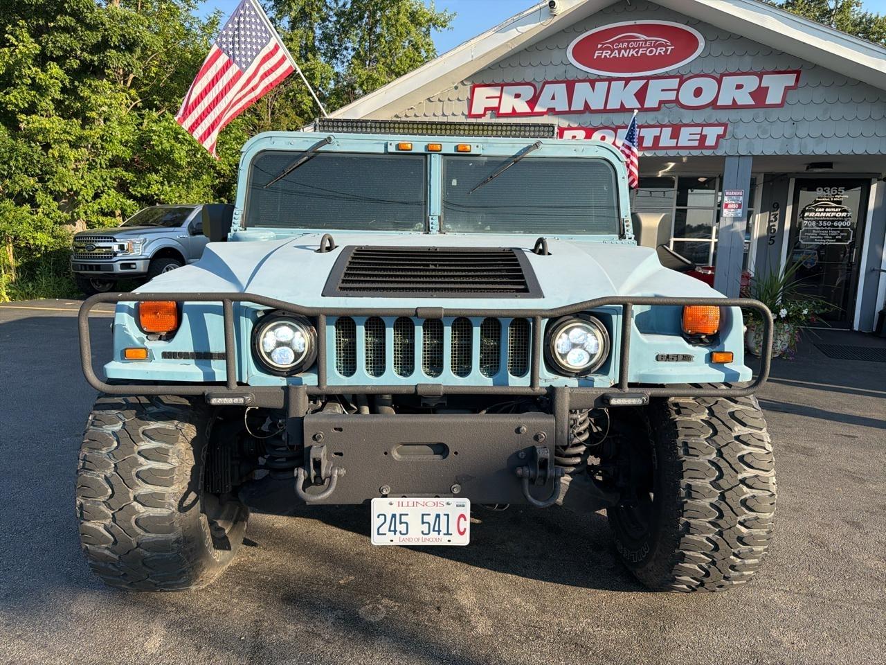 AM General Hummer 4-Passenger Wgn Enclosed 2001