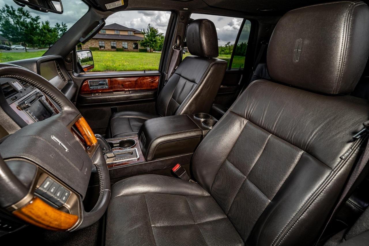 Lincoln Navigator 2WD 2012