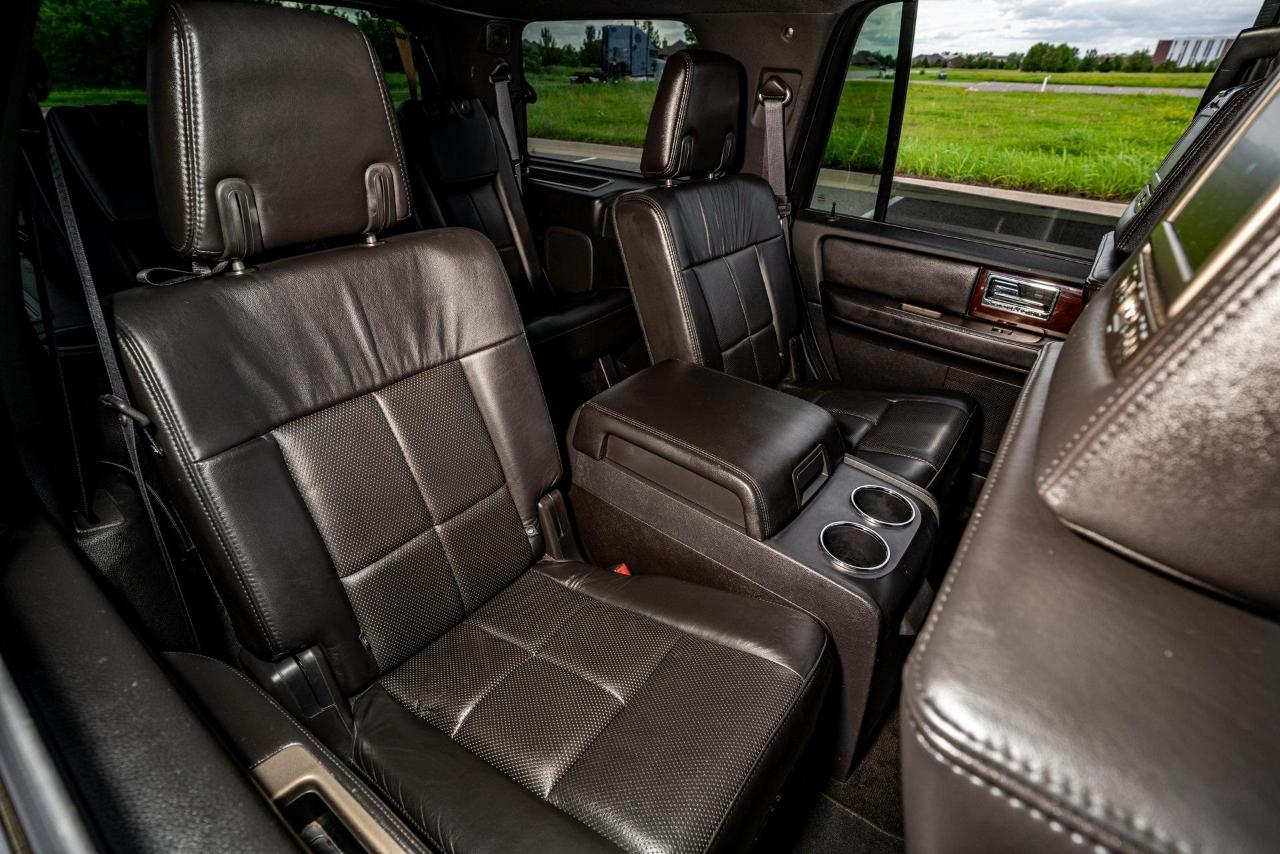 Lincoln Navigator 2WD 2012