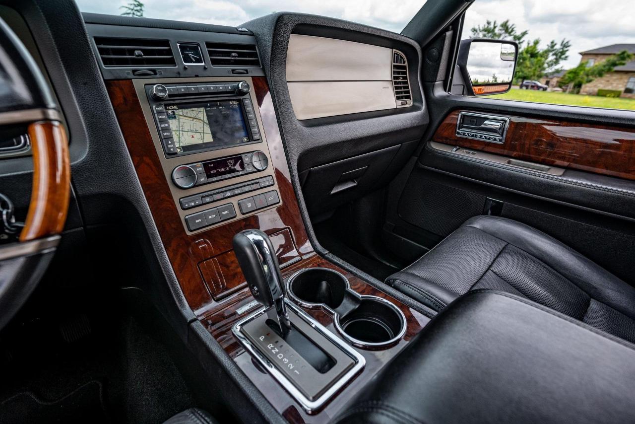 Lincoln Navigator 2WD 2012