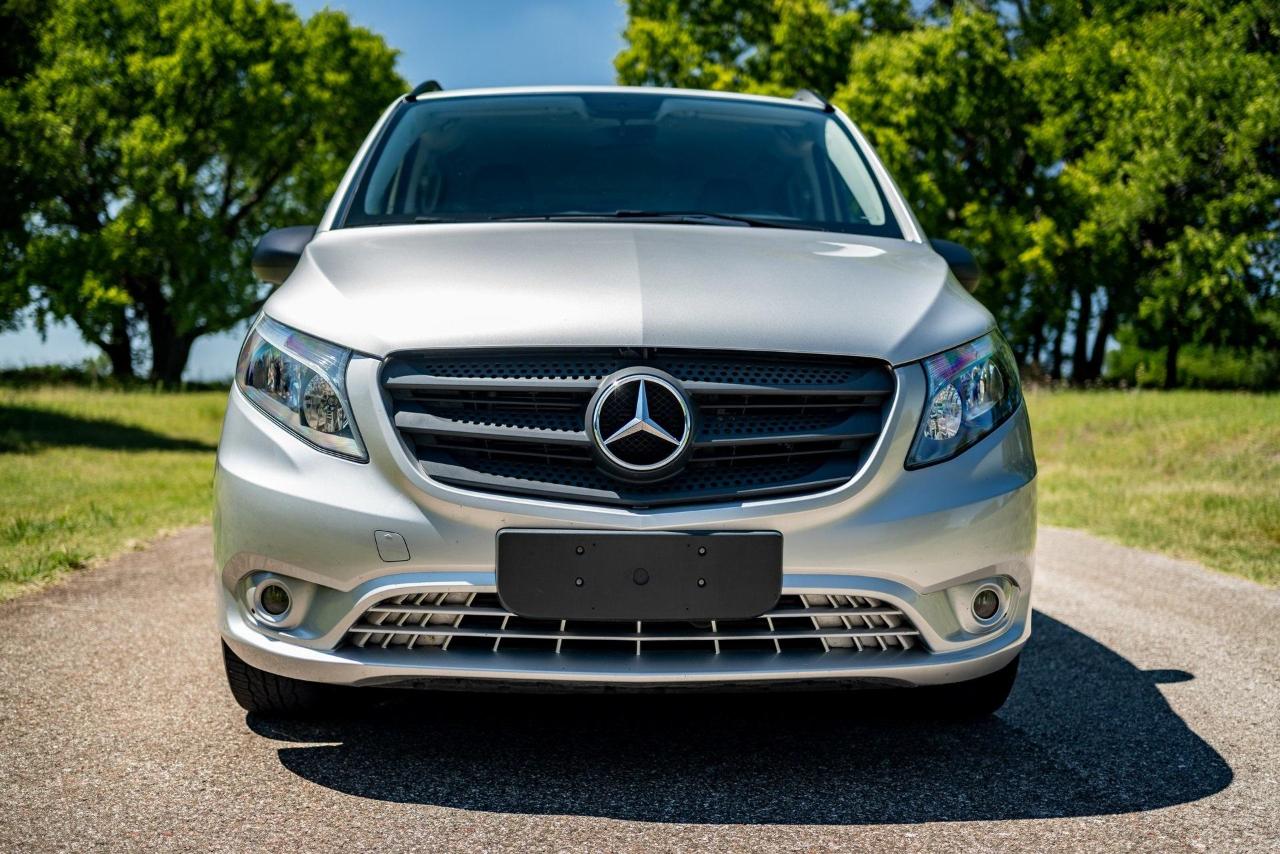 Mercedes-Benz Metris Passenger Van 2016
