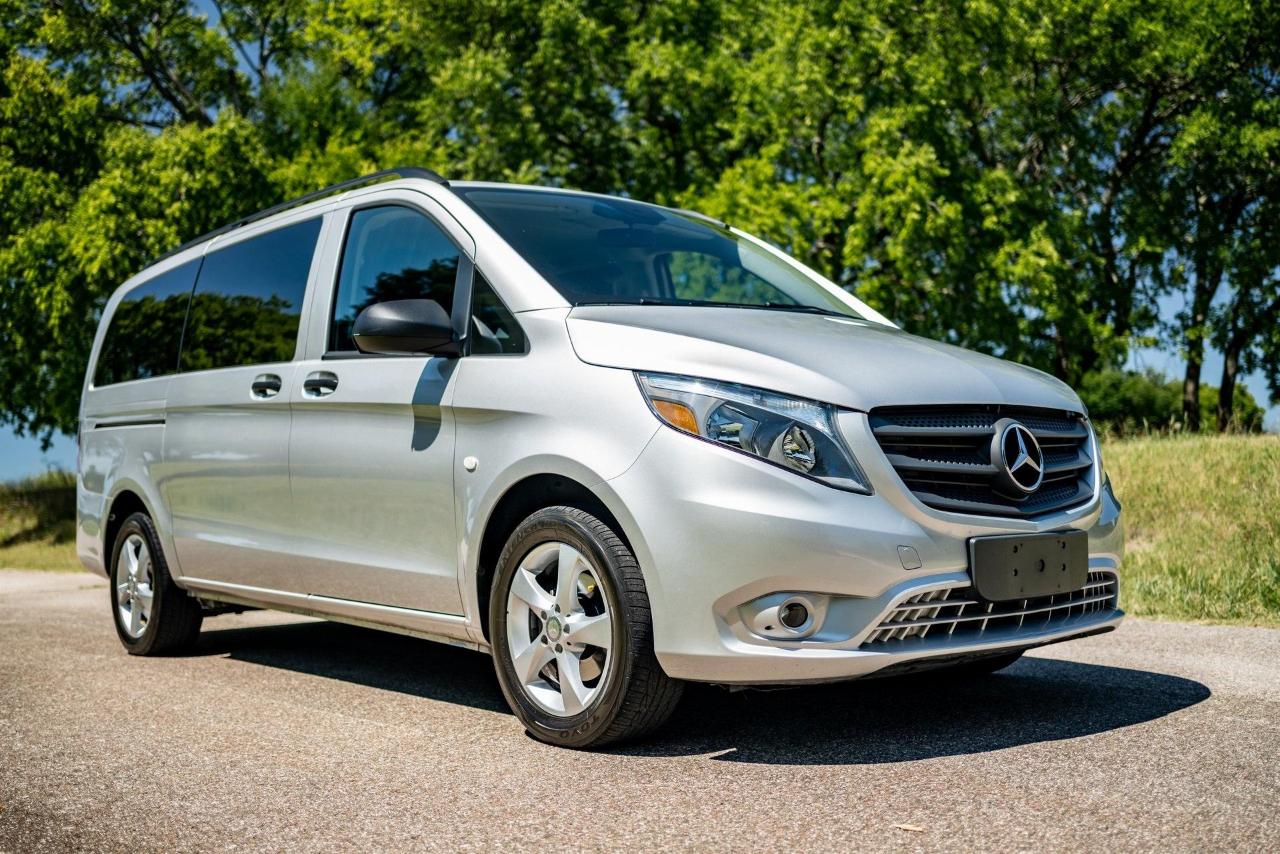 Mercedes-Benz Metris Passenger Van 2016