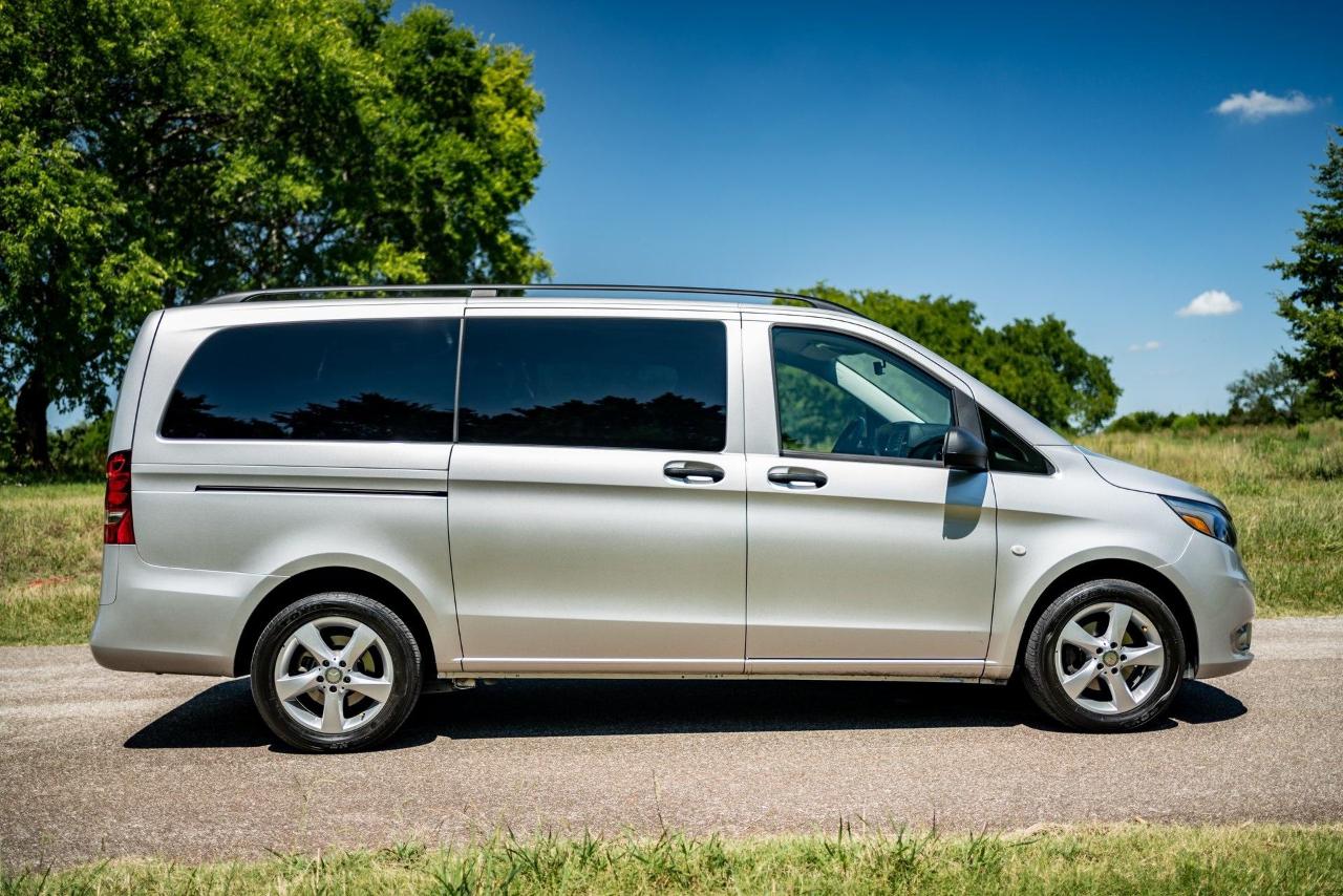 Mercedes-Benz Metris Passenger Van 2016