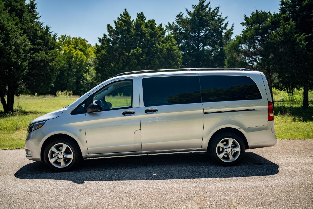 Mercedes-Benz Metris Passenger Van 2016
