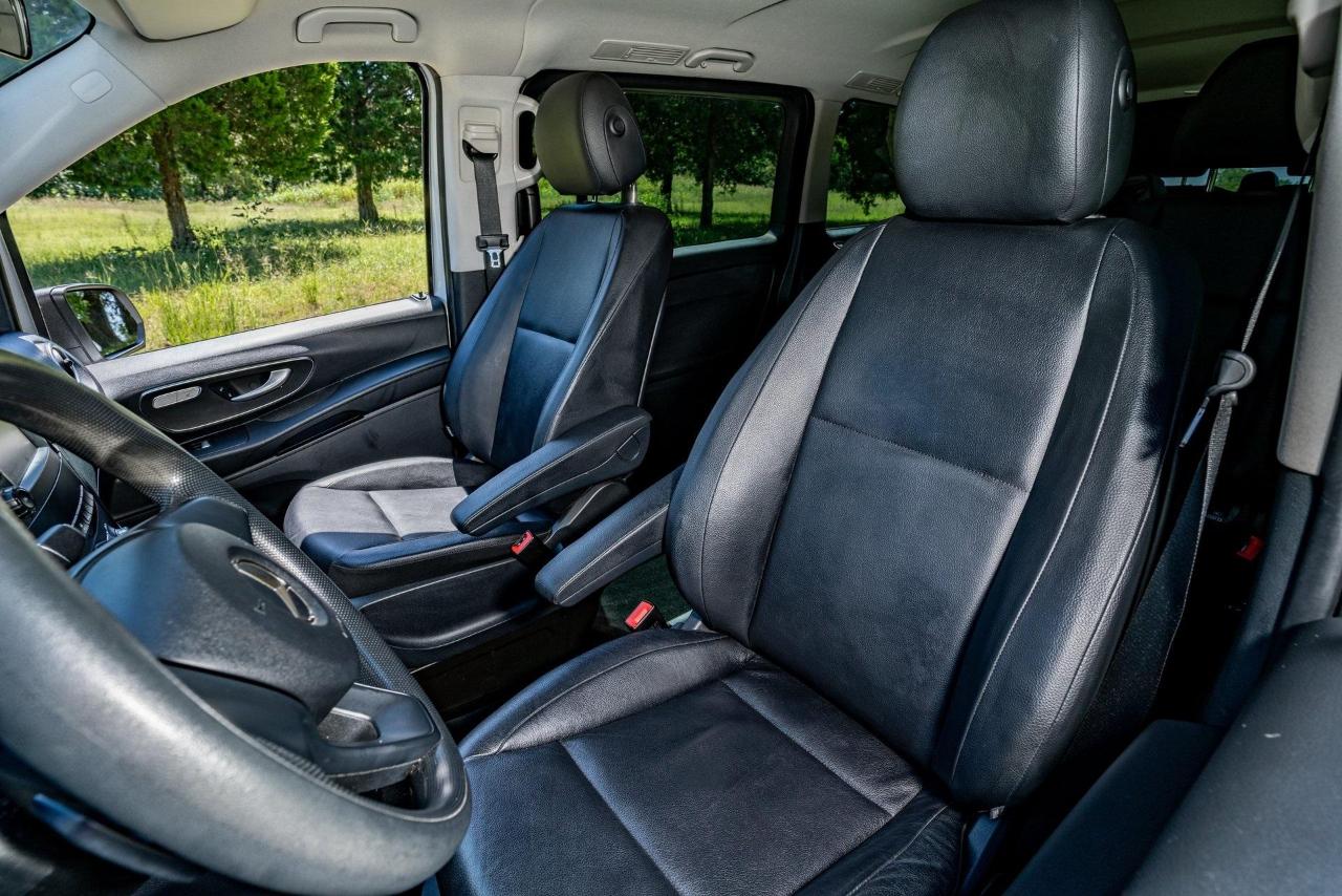 Mercedes-Benz Metris Passenger Van 2016