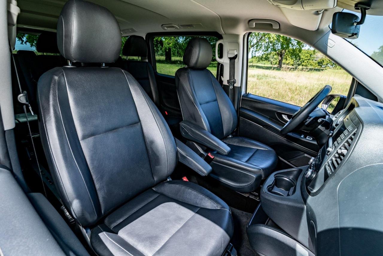 Mercedes-Benz Metris Passenger Van 2016