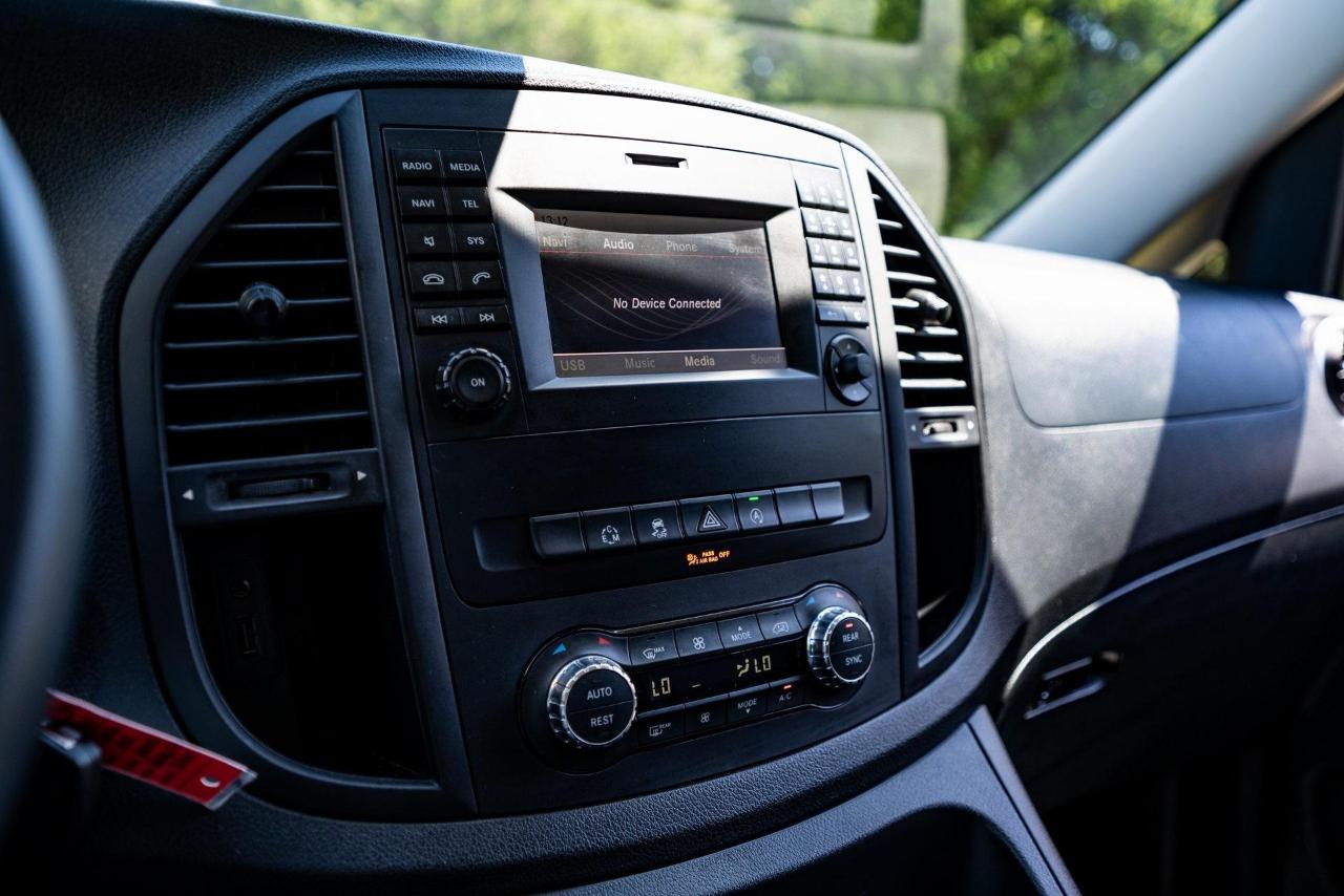 Mercedes-Benz Metris Passenger Van 2016