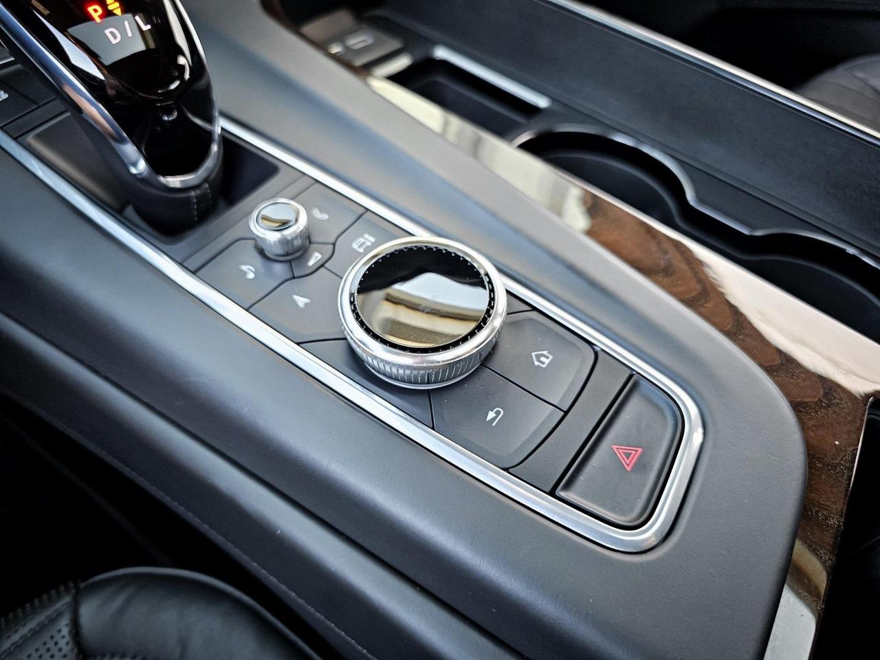 Cadillac Escalade Sport Platinum AWD 2022