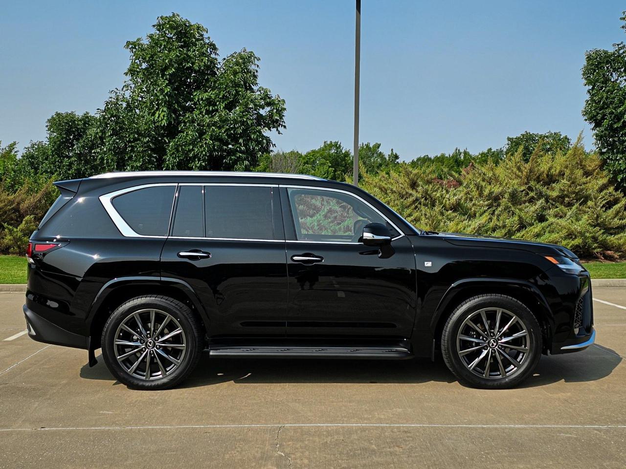 Lexus LX 600 F SPORT Handling 2023