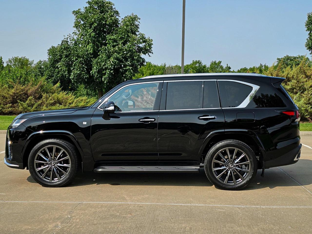 Lexus LX 600 F SPORT Handling 2023