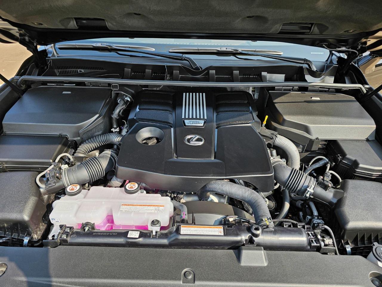Lexus LX 600 F SPORT Handling 2023