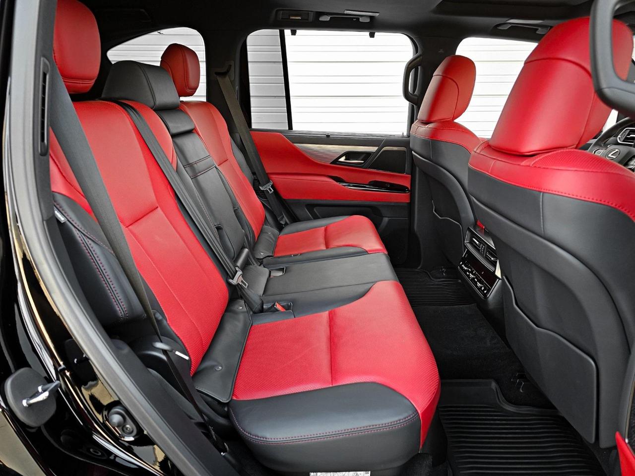 Lexus LX 600 F SPORT Handling 2023