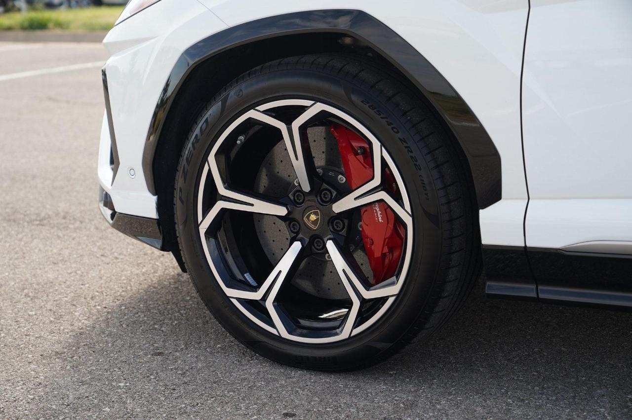 Lamborghini Urus Base 2020