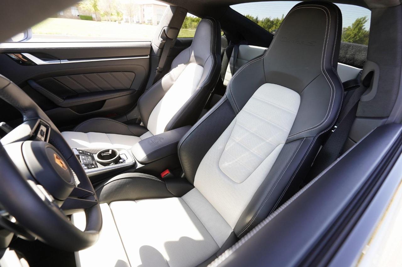 Porsche 911 Turbo 2dr Coupe Turbo 2021