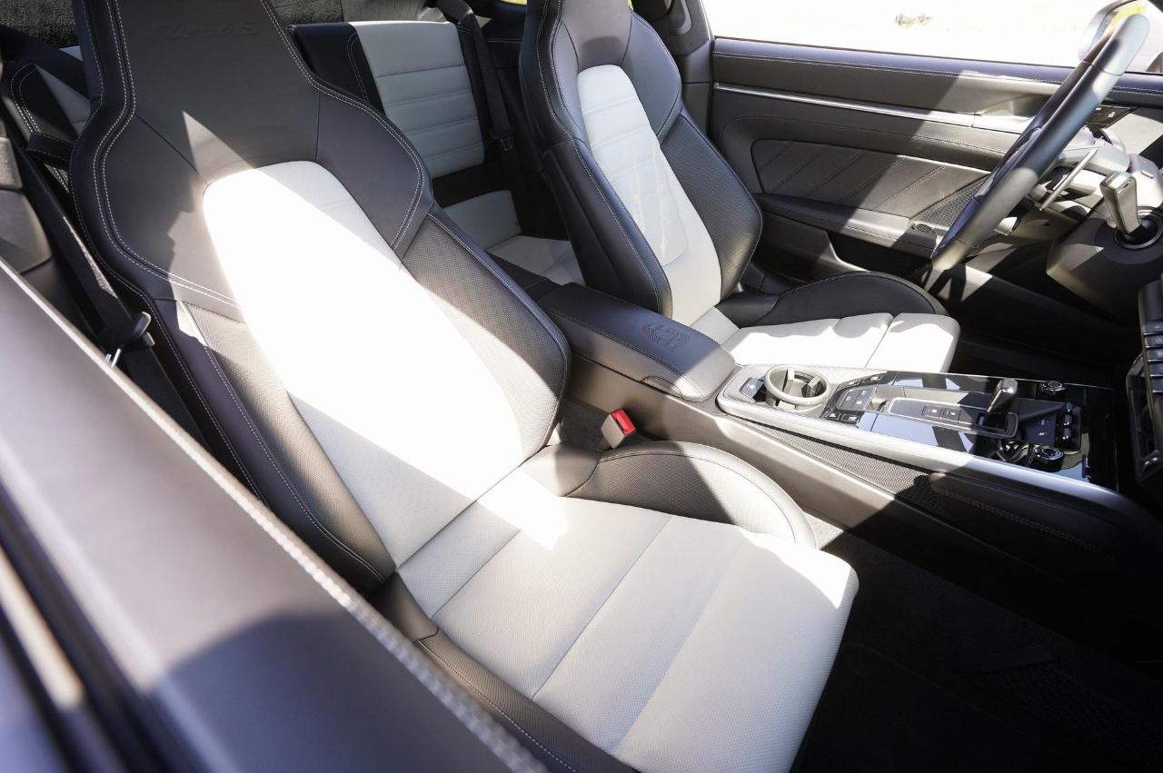 Porsche 911 Turbo 2dr Coupe Turbo 2021