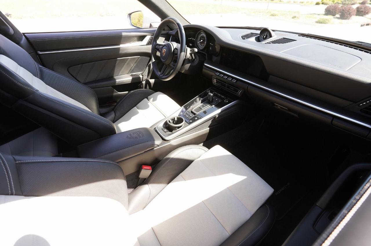 Porsche 911 Turbo 2dr Coupe Turbo 2021