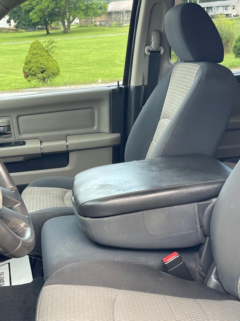 RAM 1500 ST Quad Cab 4WD 2011