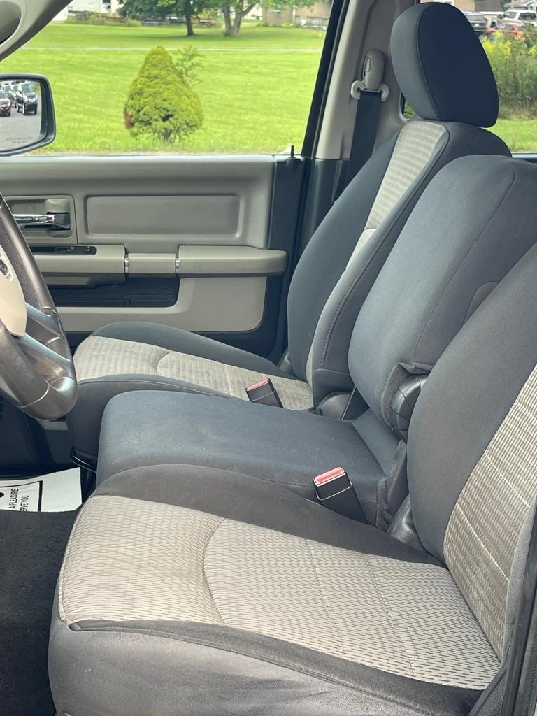 RAM 1500 ST Quad Cab 4WD 2011