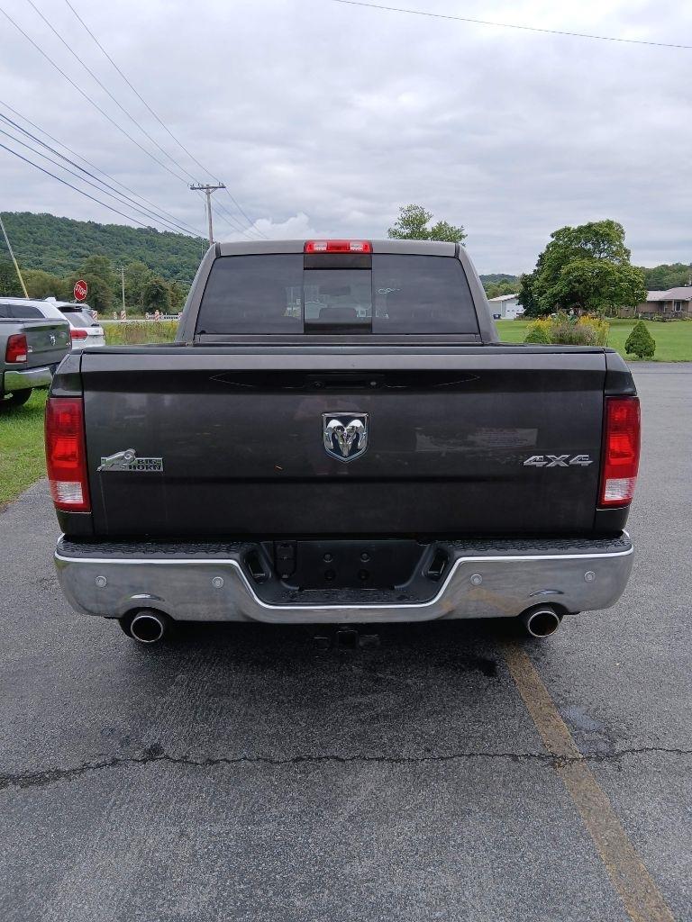 RAM 1500 SLT Crew Cab SWB 4WD 2016