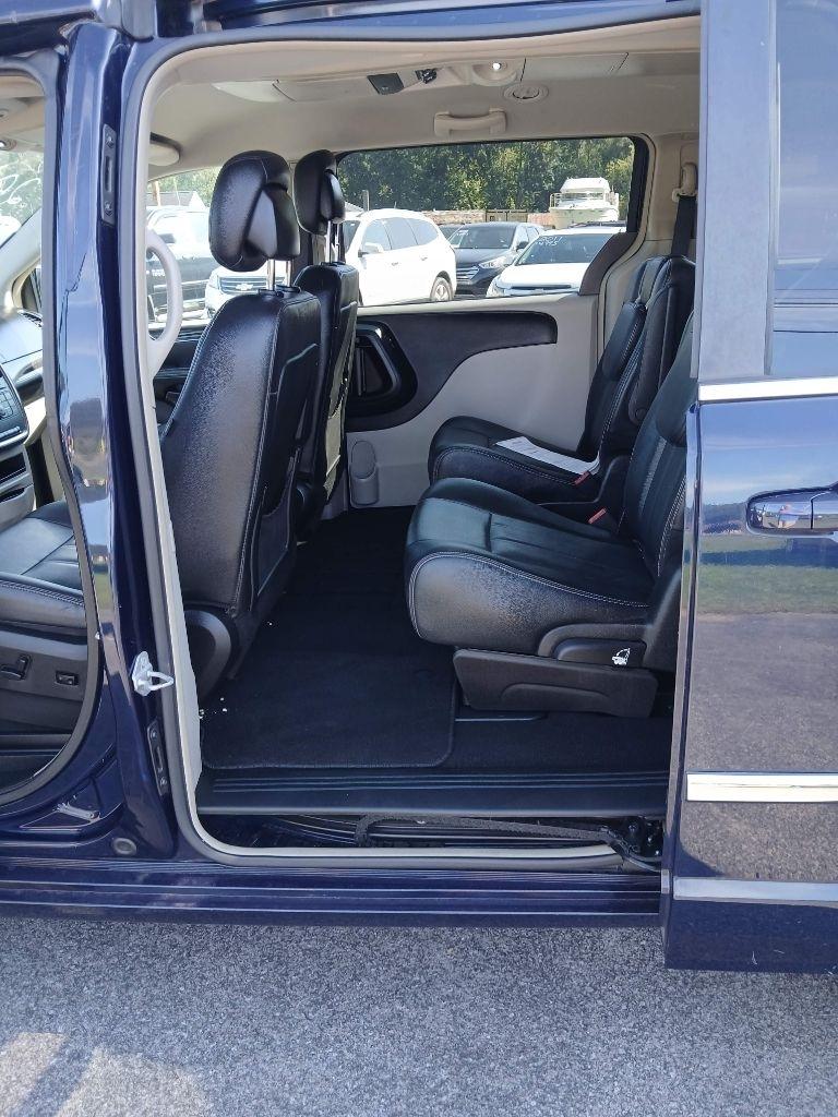 Chrysler Town & Country Touring 2016