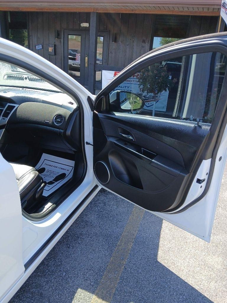 Chevrolet Cruze 2LT 2011