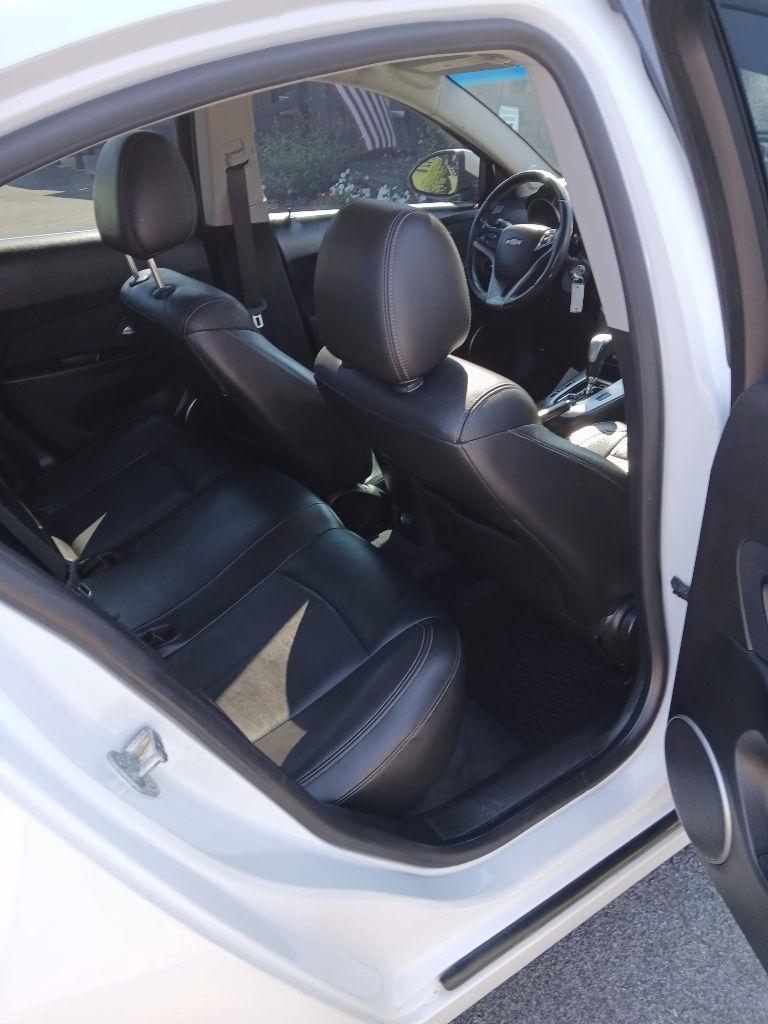 Chevrolet Cruze 2LT 2011