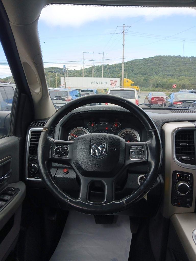RAM 1500 SLT Crew Cab SWB 4WD 2018