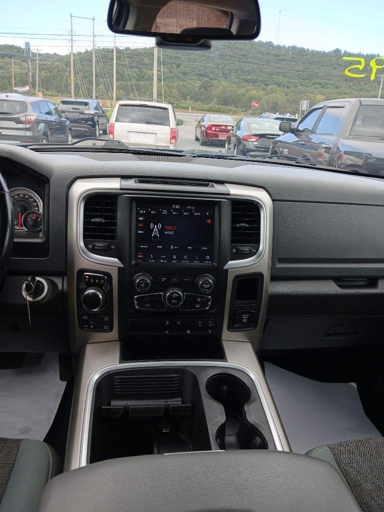 RAM 1500 SLT Crew Cab SWB 4WD 2018