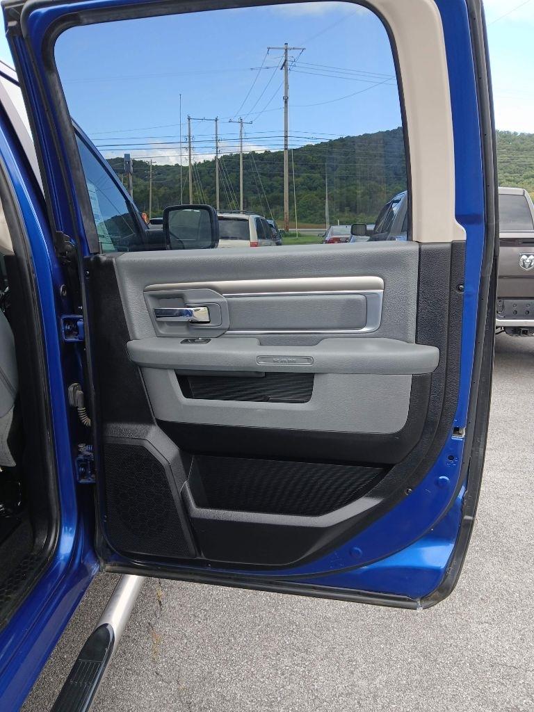 RAM 1500 SLT Crew Cab SWB 4WD 2018