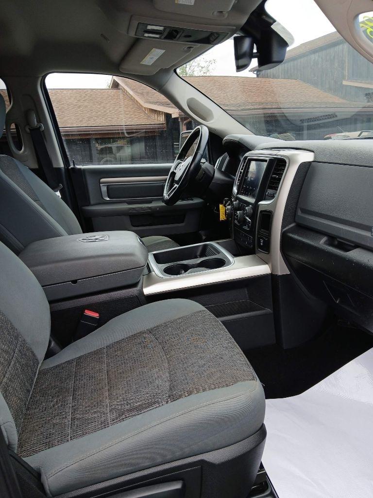 RAM 1500 SLT Crew Cab SWB 4WD 2018