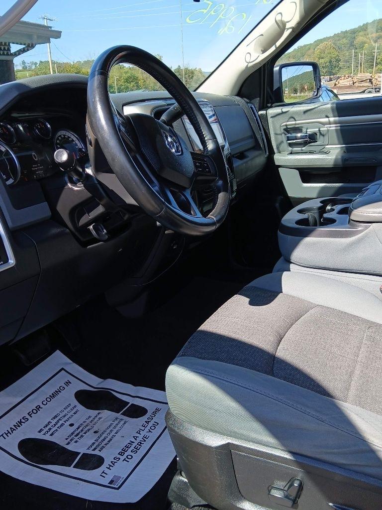 RAM 1500 SLT Quad Cab 4WD 2013