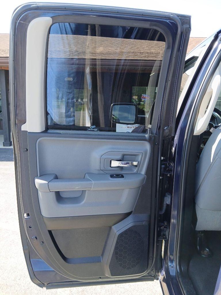 RAM 1500 SLT Quad Cab 4WD 2013