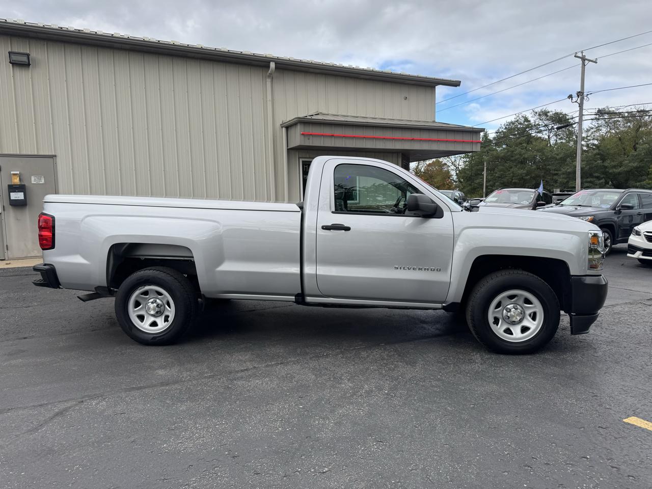 Chevrolet SILVERADO Base 2017