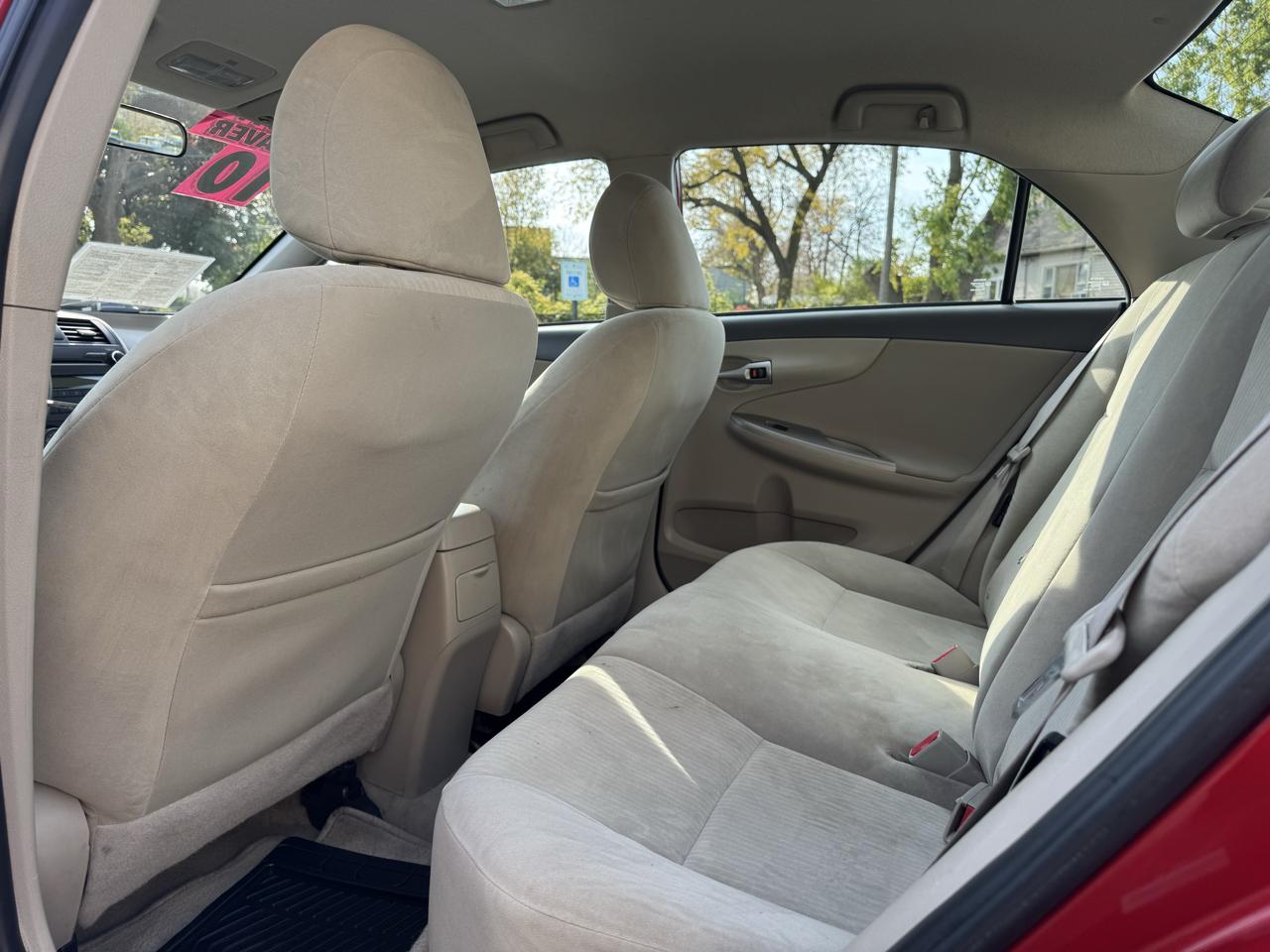Toyota Corolla LE 2010