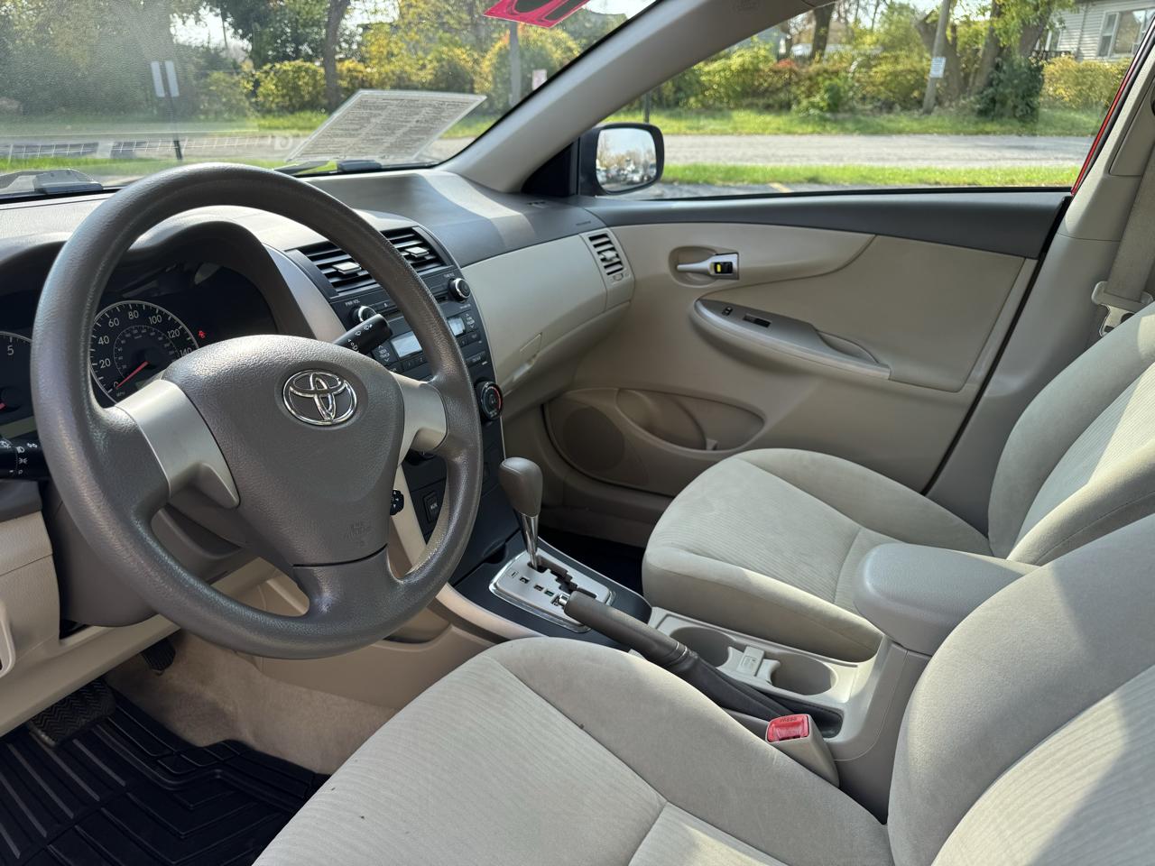 Toyota Corolla LE 2010