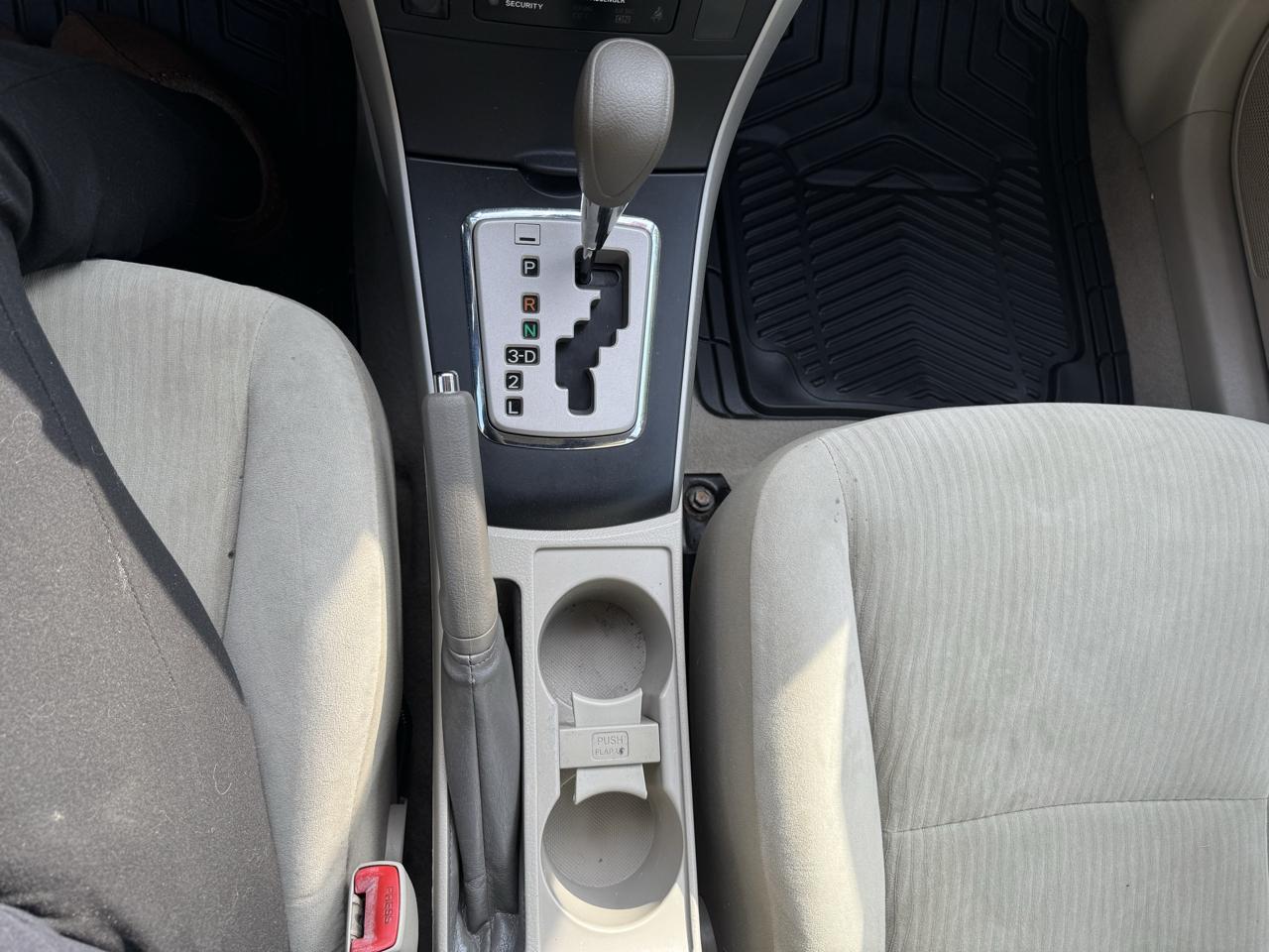 Toyota Corolla LE 2010