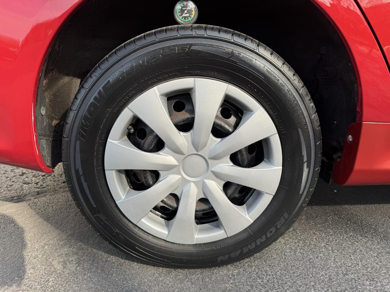 Toyota Corolla LE 2010