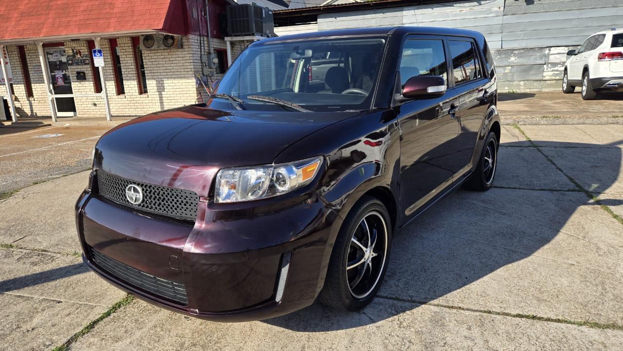 Scion xB 5-Door Wagon 5-Spd MT 2014