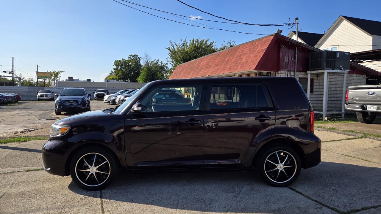 Scion xB 5-Door Wagon 5-Spd MT 2014