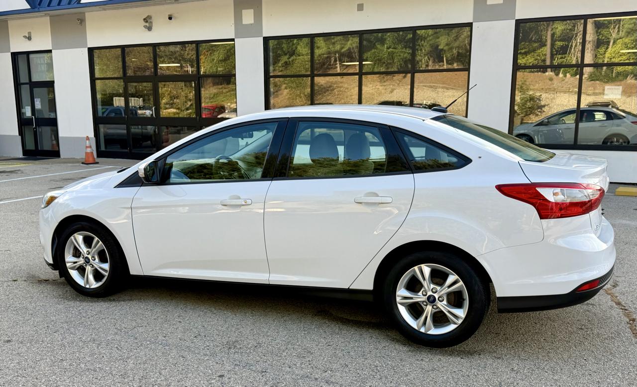 Ford Focus SE Sedan 2014