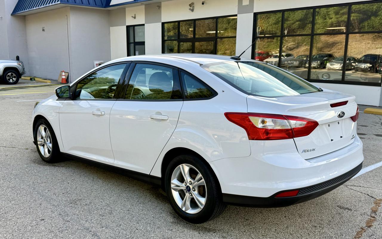 Ford Focus SE Sedan 2014