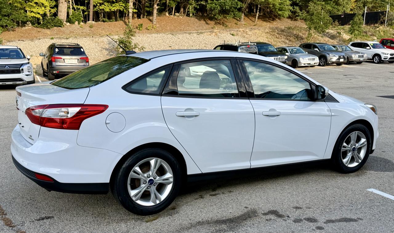 Ford Focus SE Sedan 2014