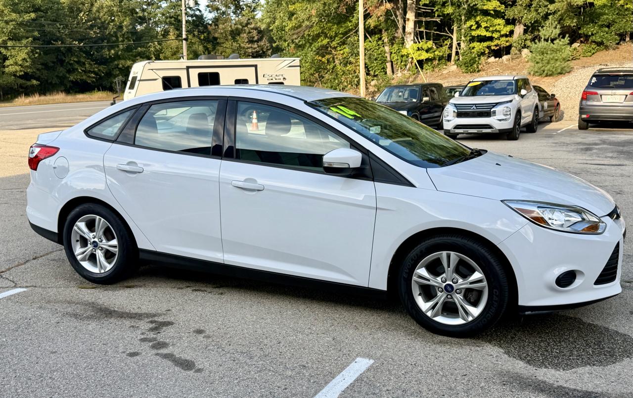 Ford Focus SE Sedan 2014