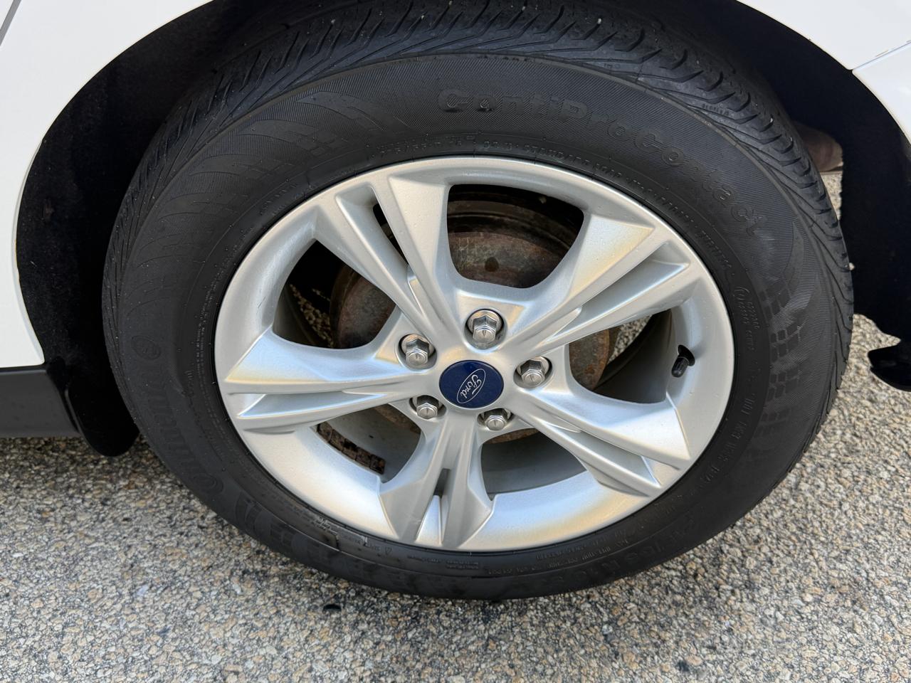 Ford Focus SE Sedan 2014