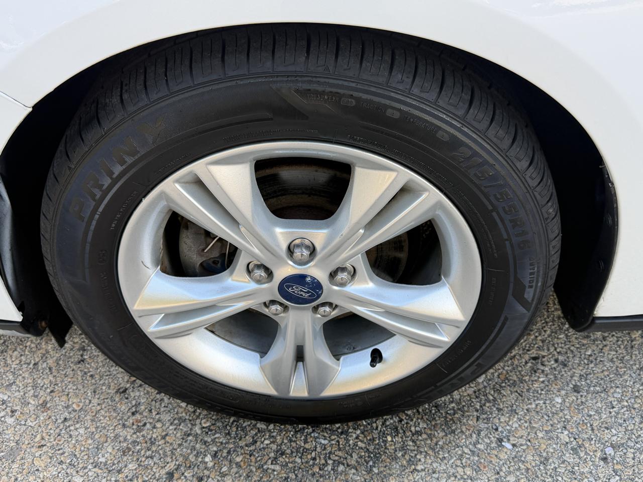 Ford Focus SE Sedan 2014