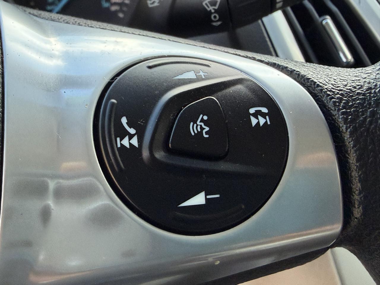 Ford Focus SE Sedan 2014