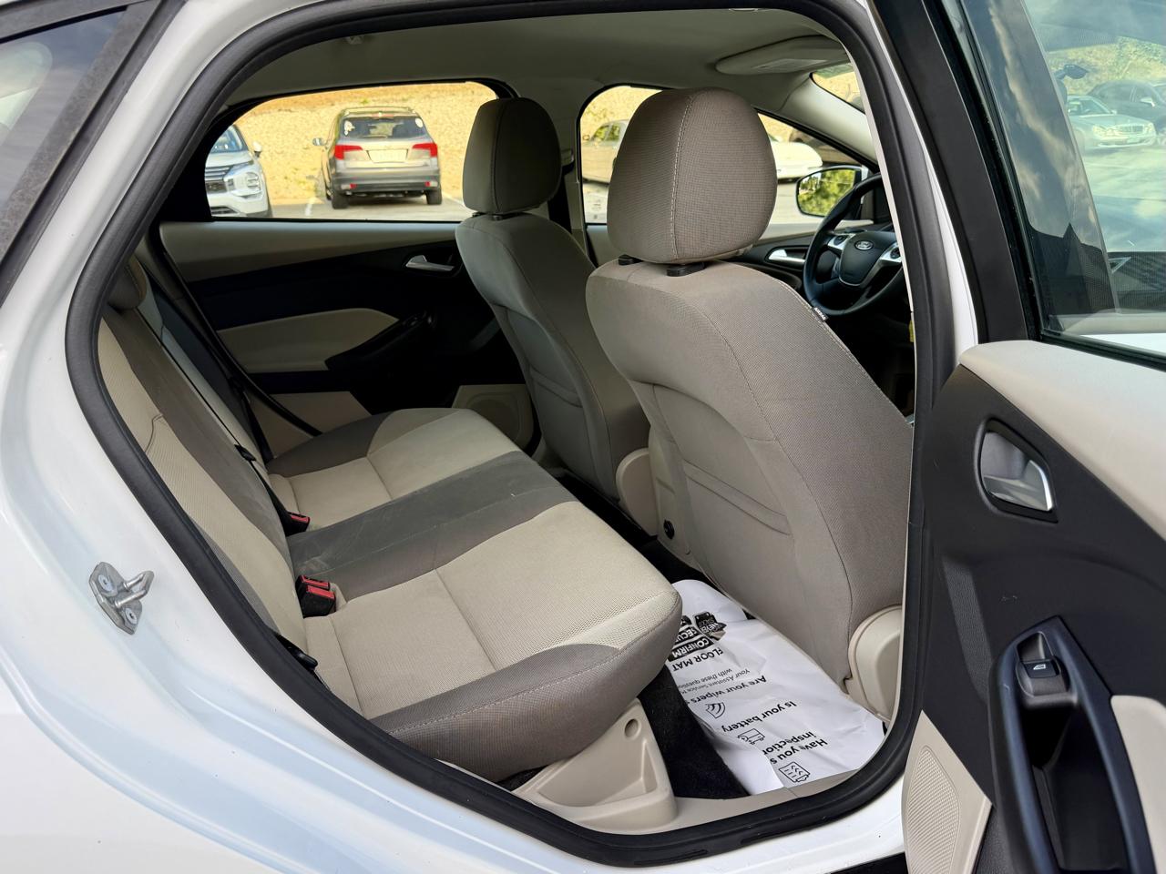 Ford Focus SE Sedan 2014