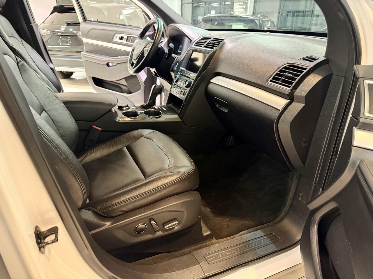 Ford Explorer XLT 4WD 2017