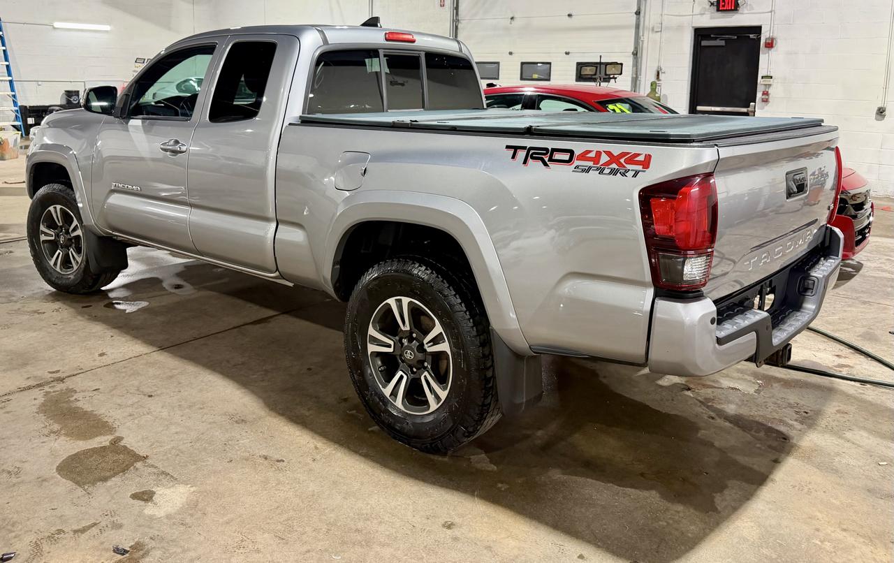 Toyota Tacoma 4WD Access Cab V6 AT TRD Sport (Natl) 2019