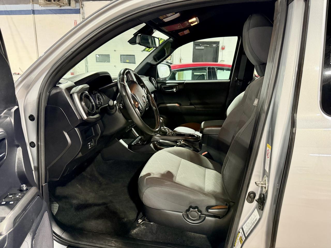 Toyota Tacoma 4WD Access Cab V6 AT TRD Sport (Natl) 2019